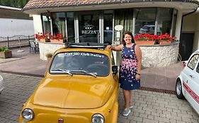 Garni Hotel Rezia  3*